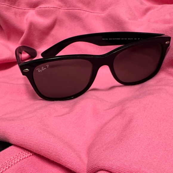 Ray-Ban Classic Black Sunglasses - Picture 1 of 1